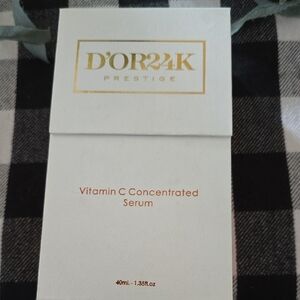 D'Or Skincare Vitamin C Concentrated Serum - White and Gold